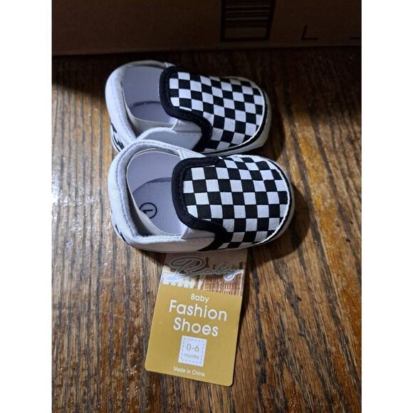New 0-6 Month Size 1 Haozay Black White Checkered Canvas Elastic Slip On Shoes - Picture 2 of 6